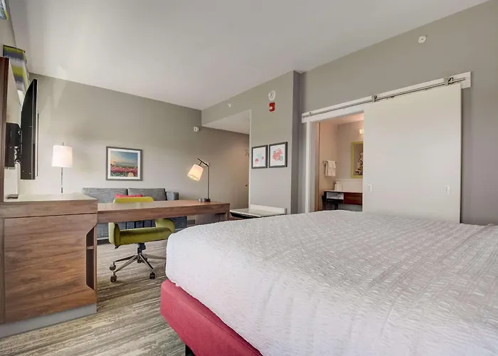 Hampton Inn & Suites Williamstown Ark Encounter, Ky